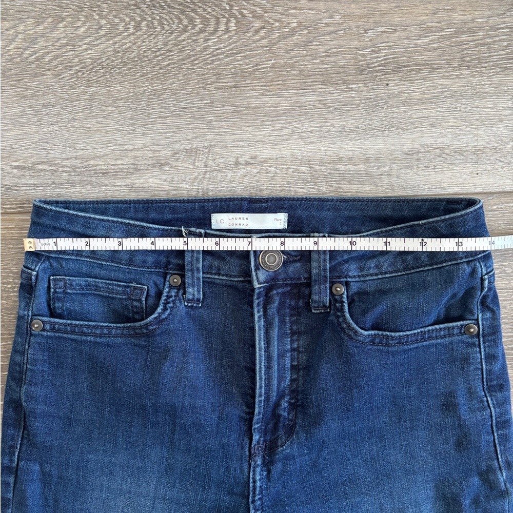 Lauren Conrad High Rise Flare Dark Wash Jeans Size 2 - Picture 2 of 8